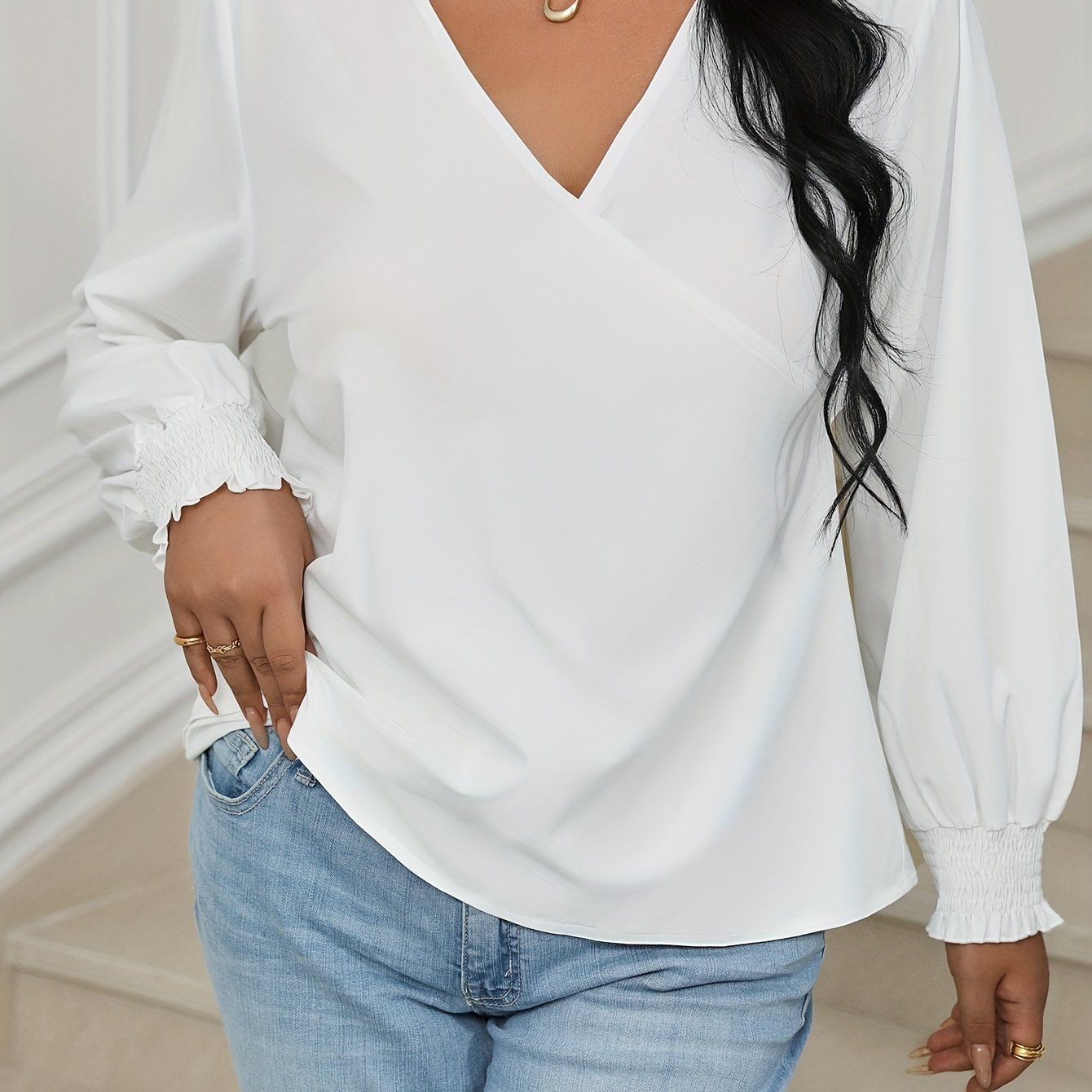  Solid Lantern Sleeve V Neck Top