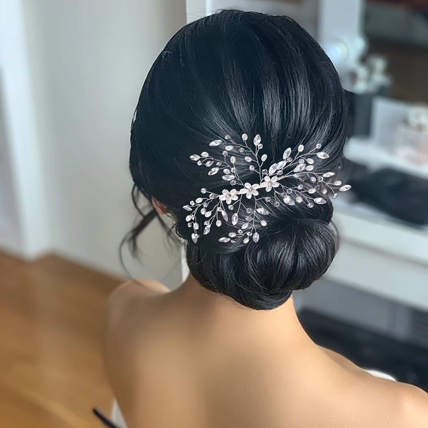 Elegant Bridal Hair Comb with Pearls and Rhinestones
