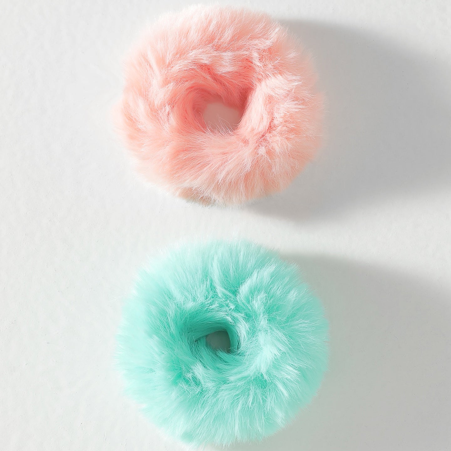 2pcs Pom Pom Hair Tie Fuzzy Scrunchies Faux Rabbit Fur Elastic Hair Bobbles
