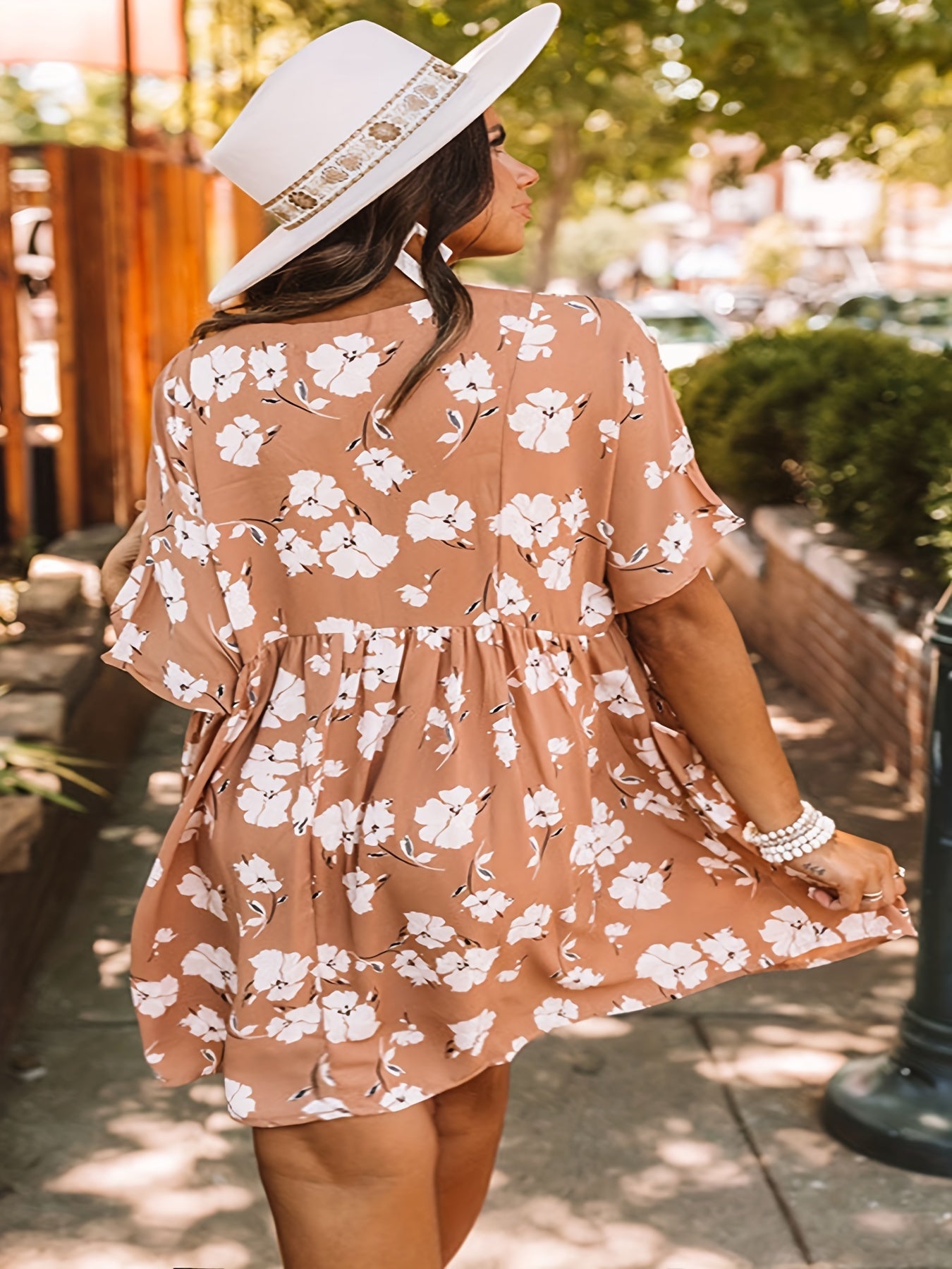 Women's Plus Floral Print V-Neck Dress With Pockets