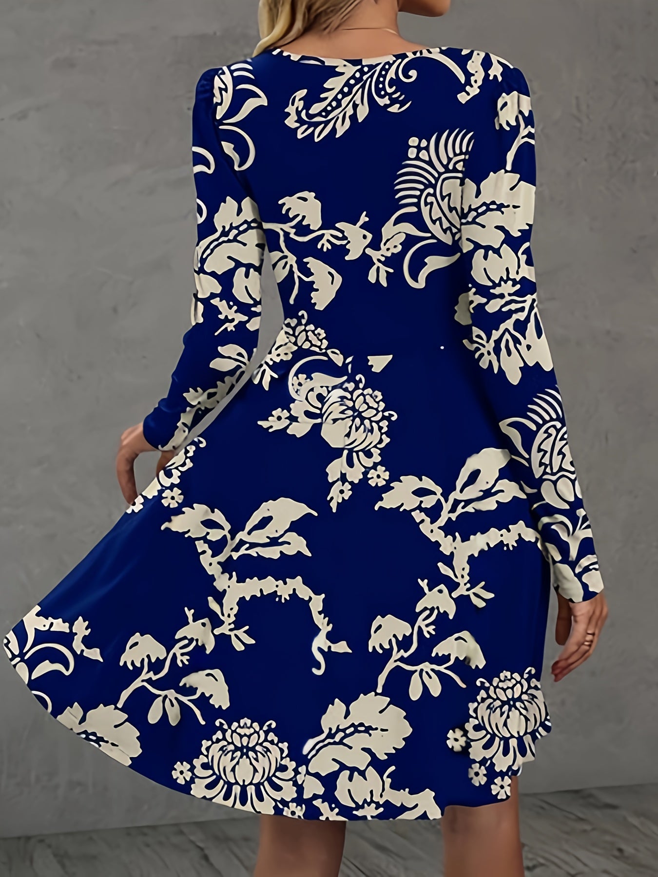  Women's Floral Print Round Neck Knee Length Dress