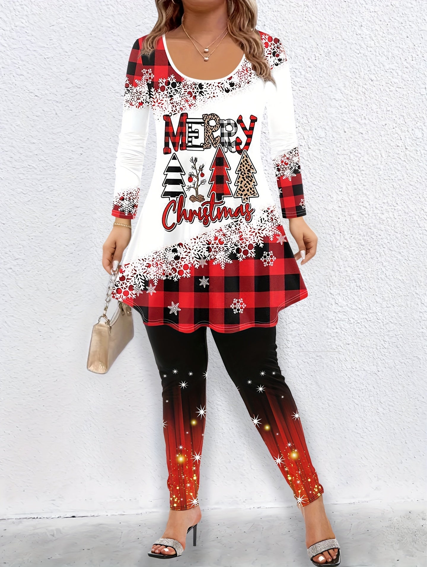 Women's Plus Size Christmas Outfit: Top & Pants Set
