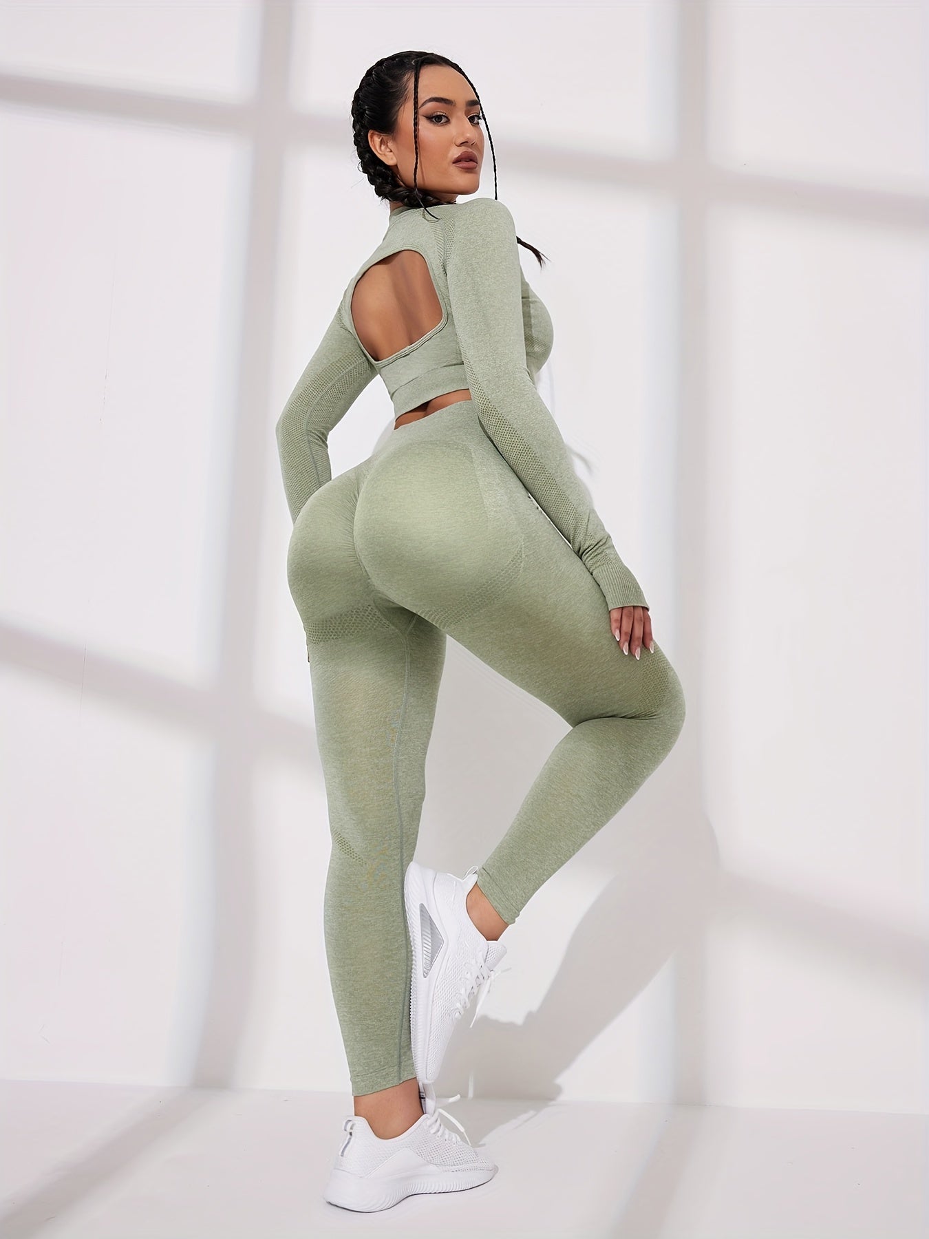 Sporty Set Round Neck Backless Top & High Waist Running Pant Sports Suit