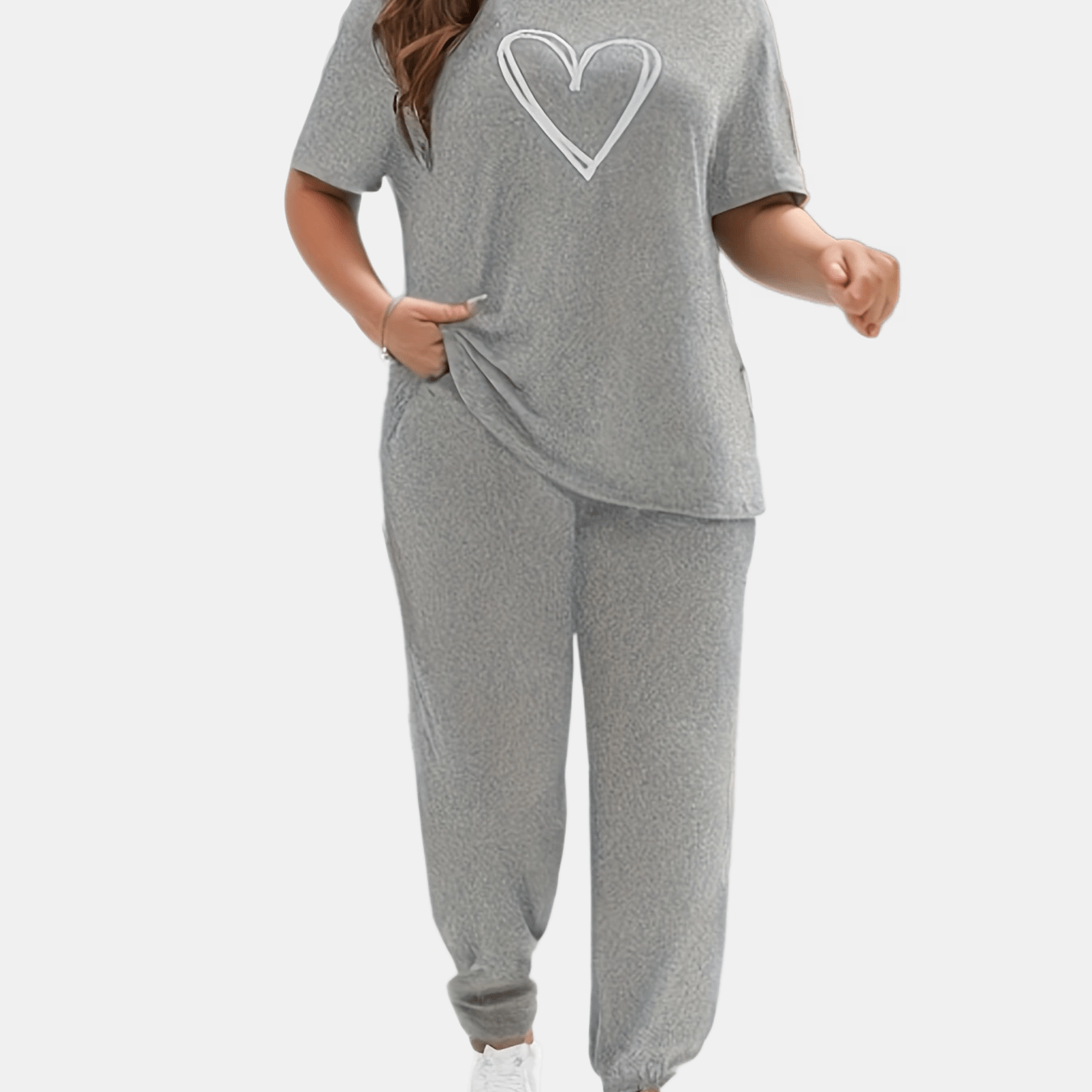 Women's Plus Heart Print Tee & Tapered Leg Pants Outfit Set