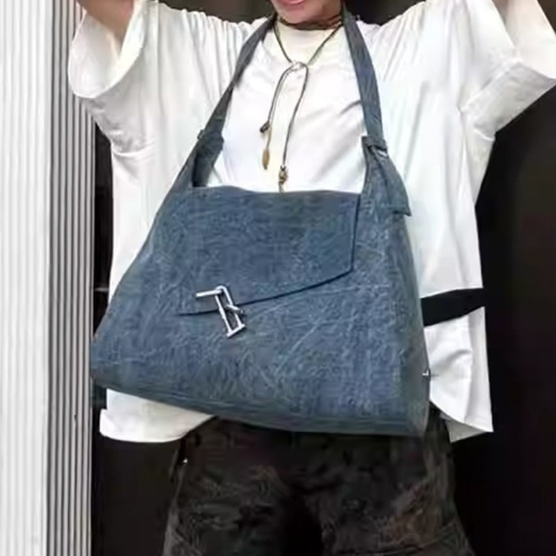 Fashionable Leather Tote Bag with Buckle Closure