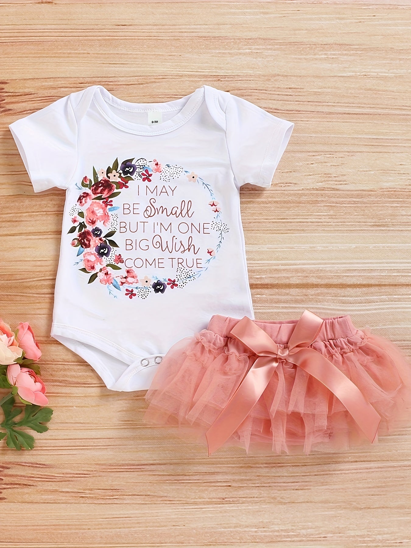 2pcs Baby Girls Floral Print Onesie & Shorts Set