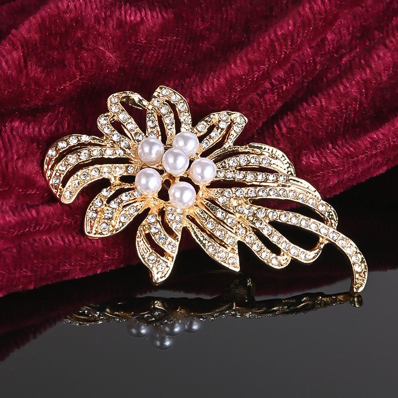 Women's Flower Brooch Pin Girls Wedding Garment Ornament