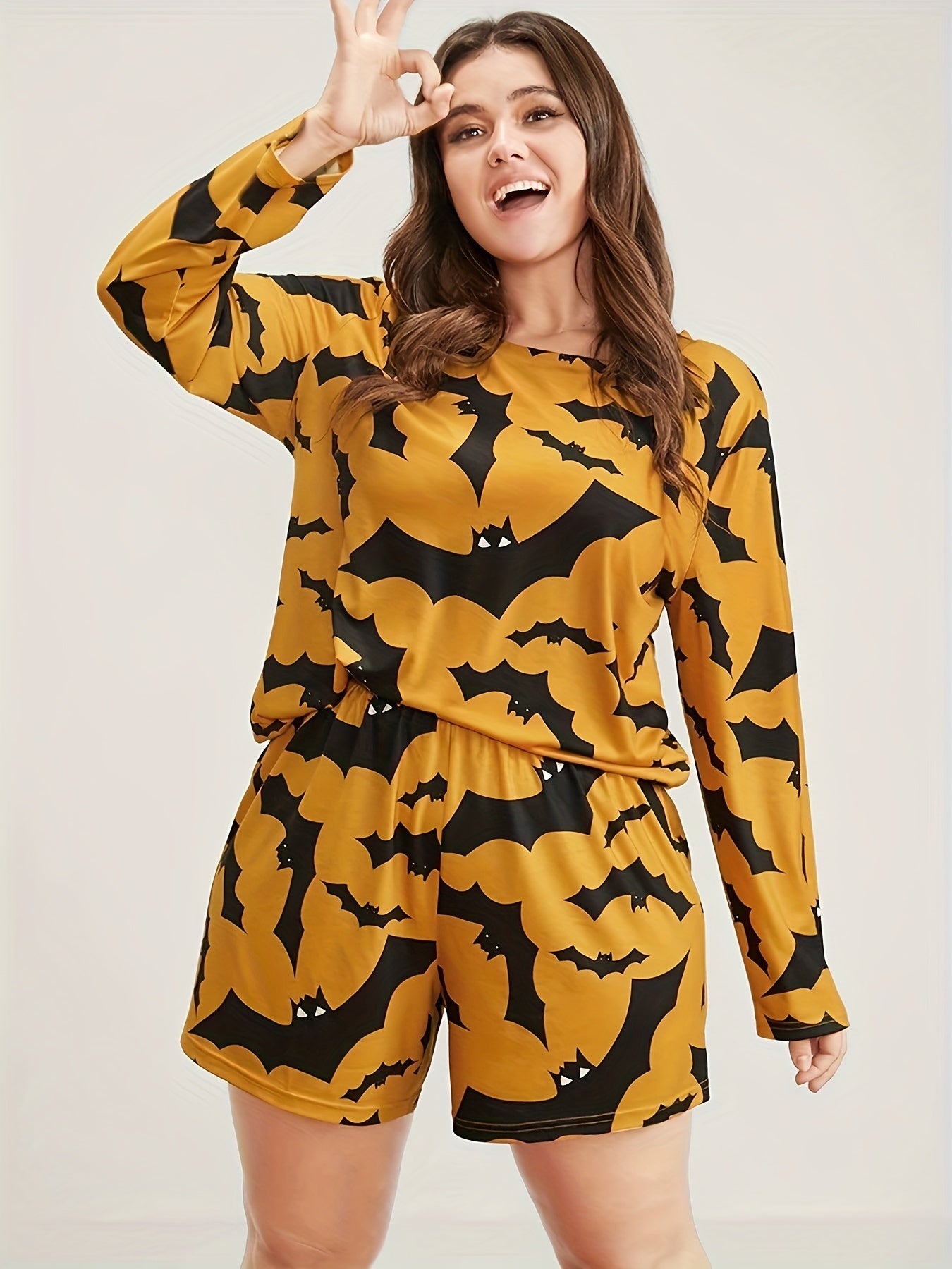  Gothic Loungewear Set Bat Print Crew Neck Tee & Shorts Pajamas