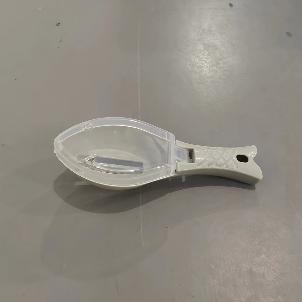 Plastic Fish Scale Remover Cleaner for Kitchen