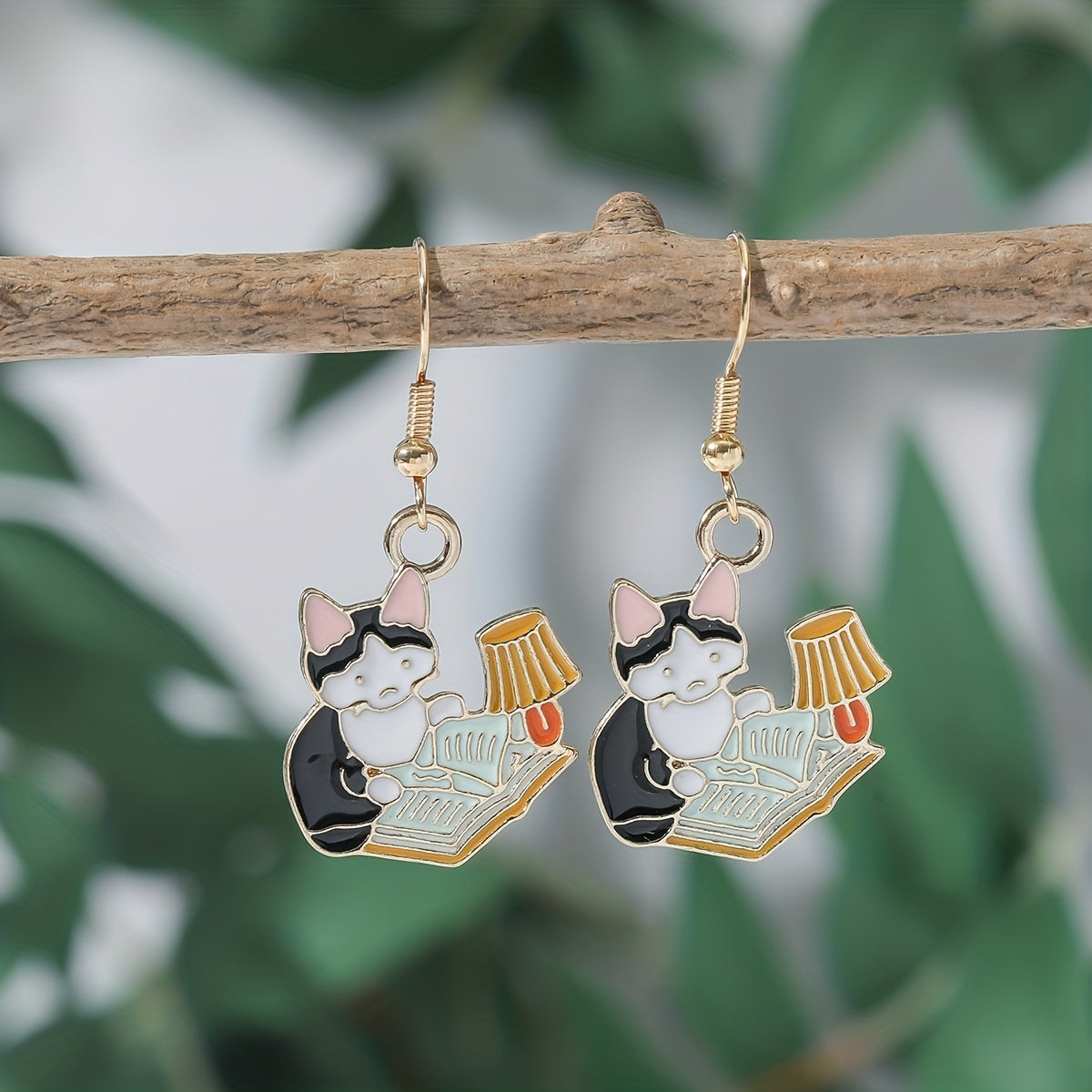 Kitten Night Reading Earrings Ear Jewelry Decoration