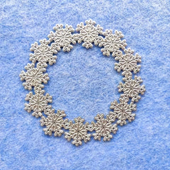 Christmas Snowflakes Wreath Metal Cutting Dies DIY Scrapbooking Craft Stencil