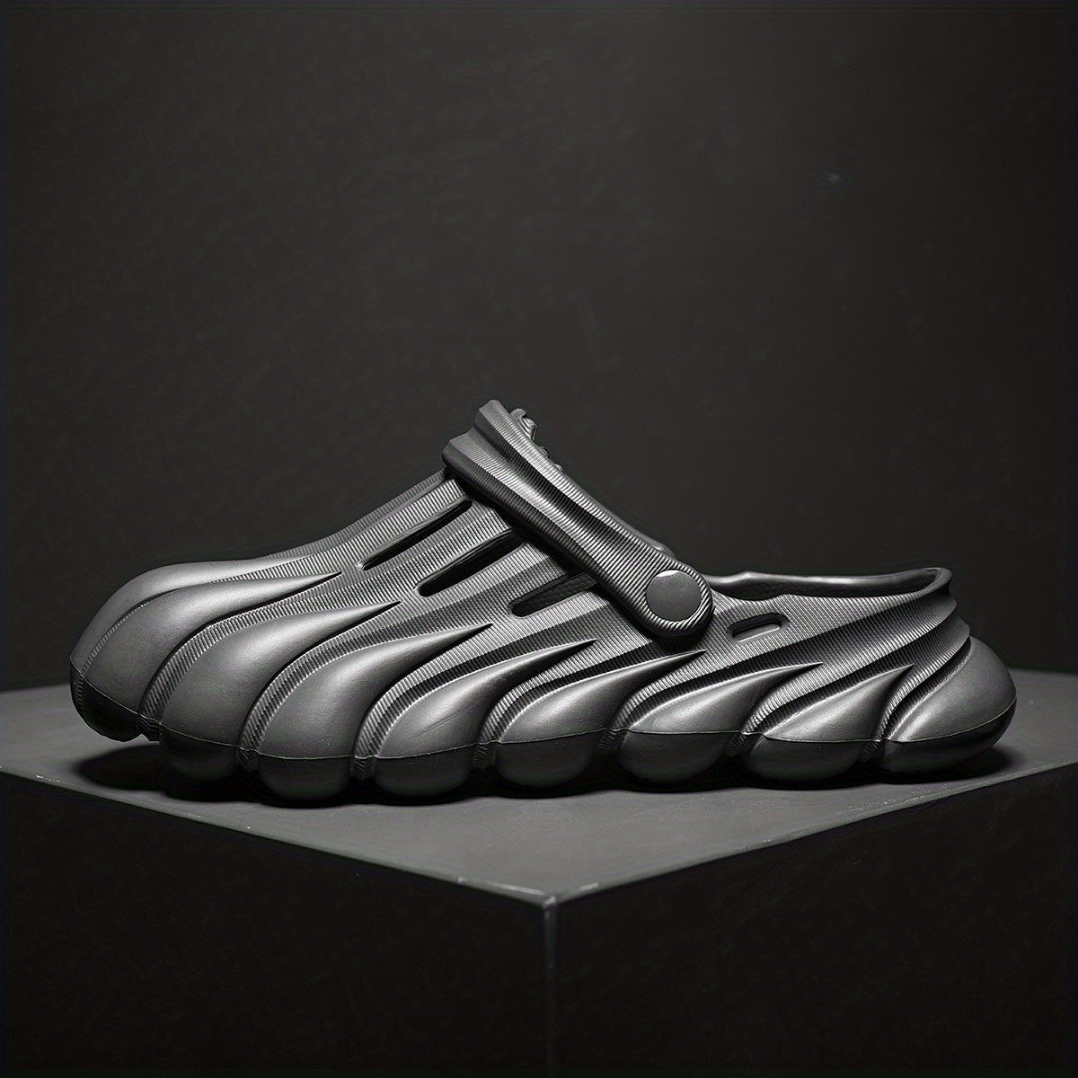 Men's Lightweight Comfy Clogs Hollow Out Non Slip Garden Shoes