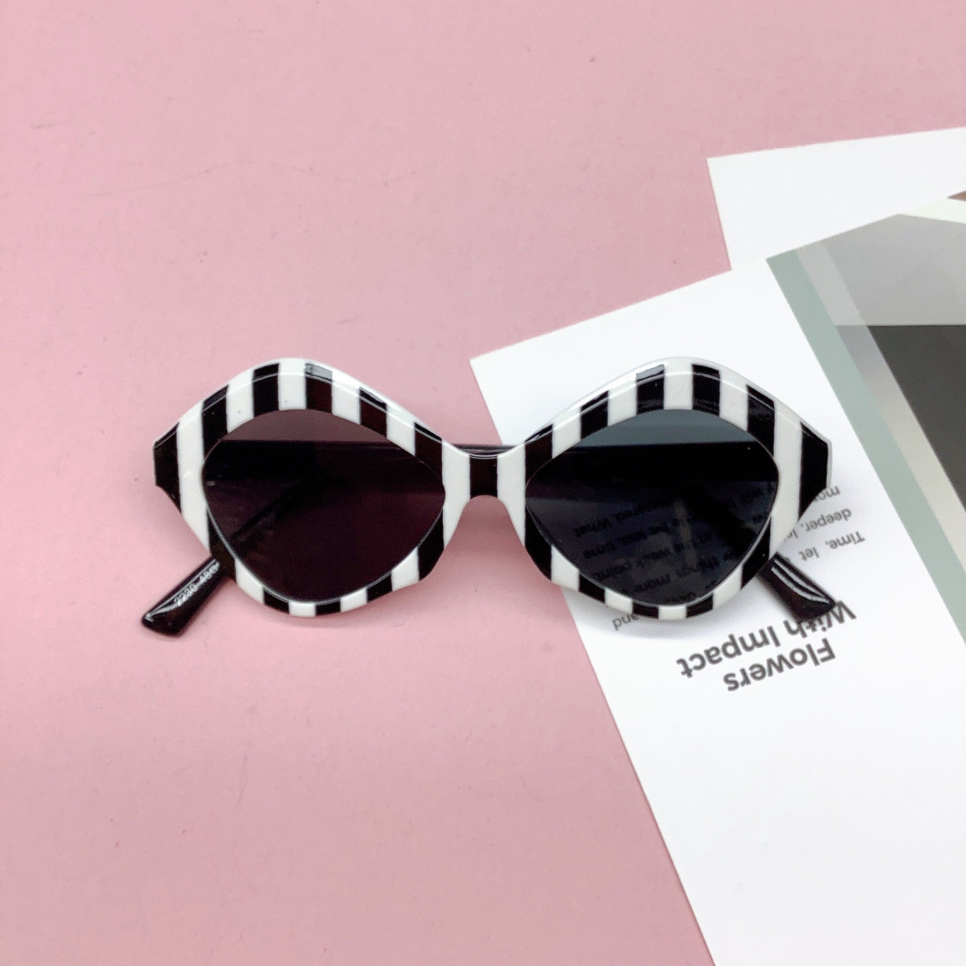 Girl's Pattern Sunglasses UV Protection for Outdoor Travel