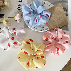 4pcs Strawberry Print Scrunchies Hair Tie Candy Hair Rope Hair Ring Style