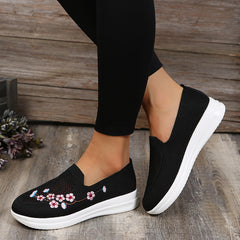 Women's Lightweight Knit Mesh Slip-On Sneakers