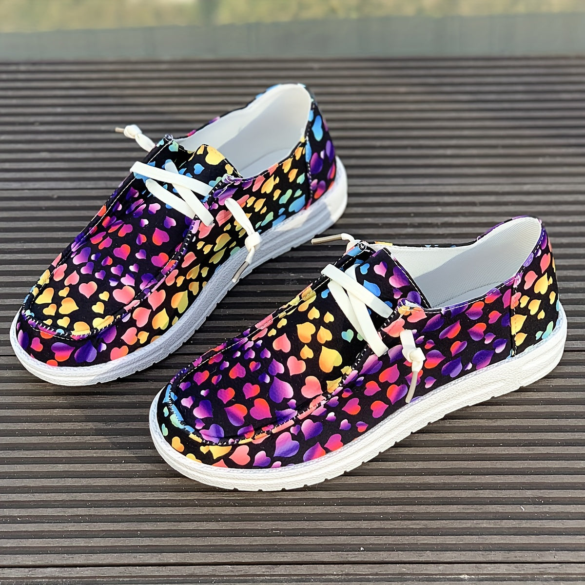Women's Heart Pattern Skate Shoes Lace-up Loafers