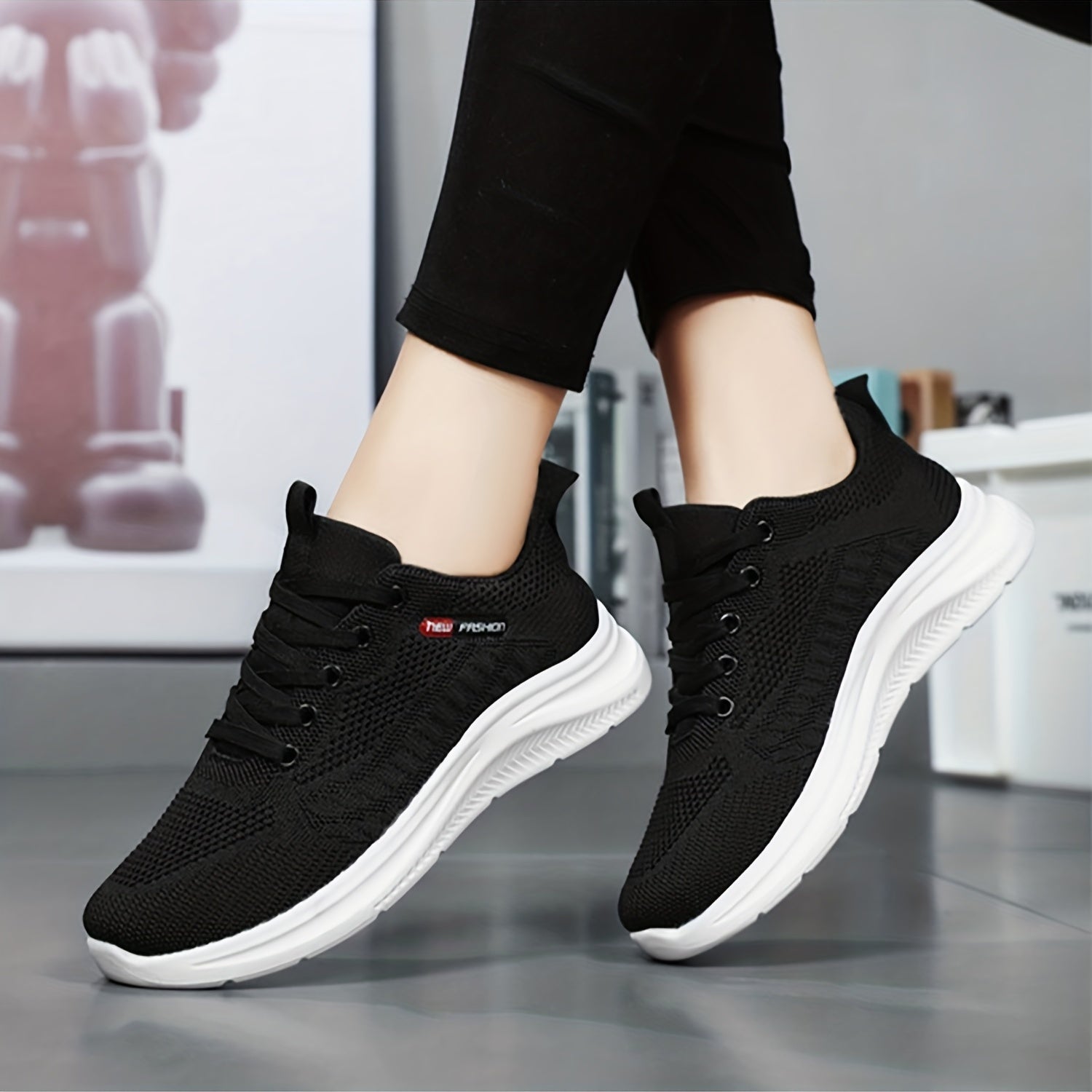 Women's Lightweight Mesh Sneakers Lace Up Soft Sole Sporty Shoes