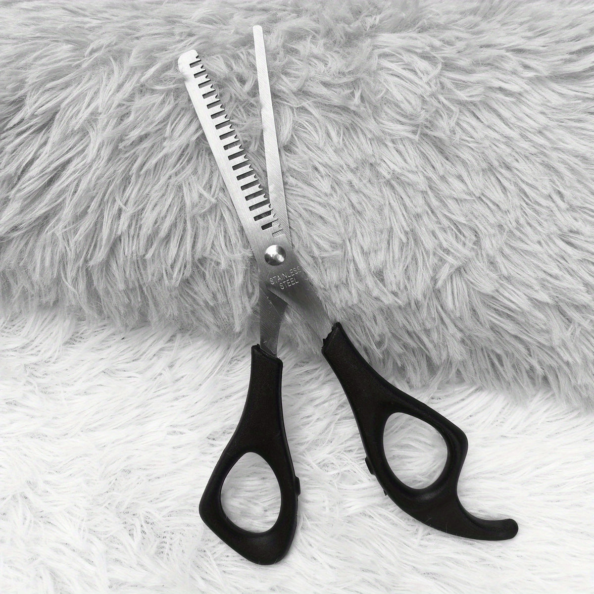 4Pcs Barber Hairdressing Set Scissors Thinning Shears Comb Styling Tools