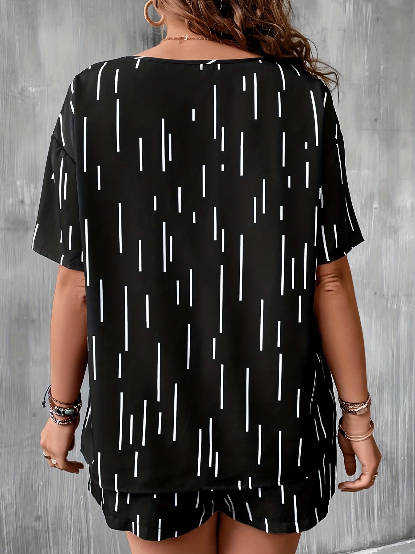  Graphic Tee & Pocketed Shorts Two Piece Set