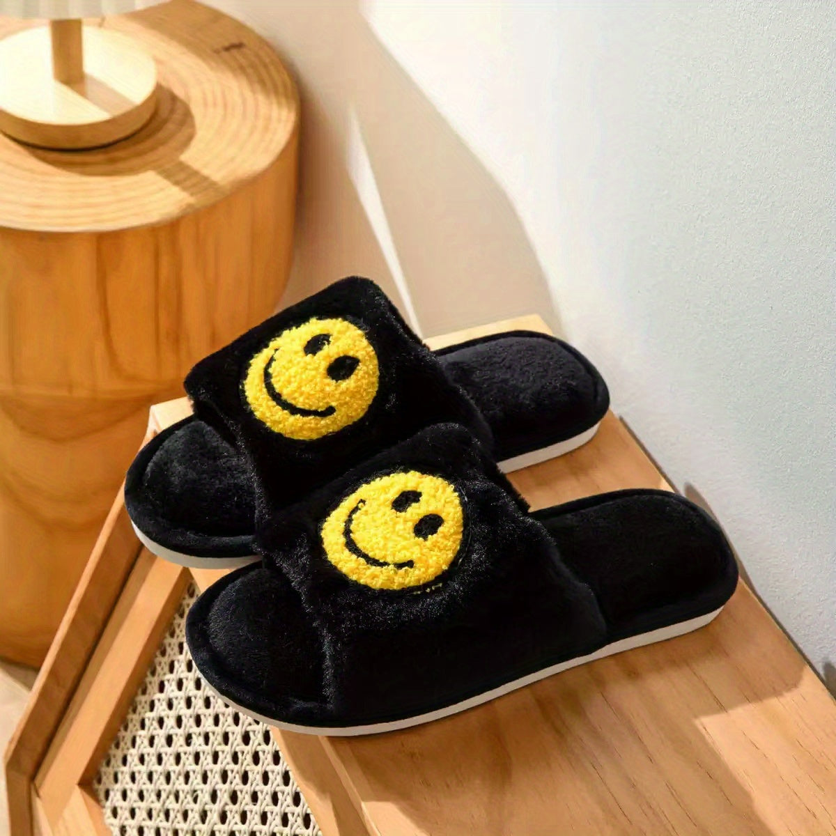 Women's Fuzzy Smile Face Slippers Cozy Indoor Plush Shoes