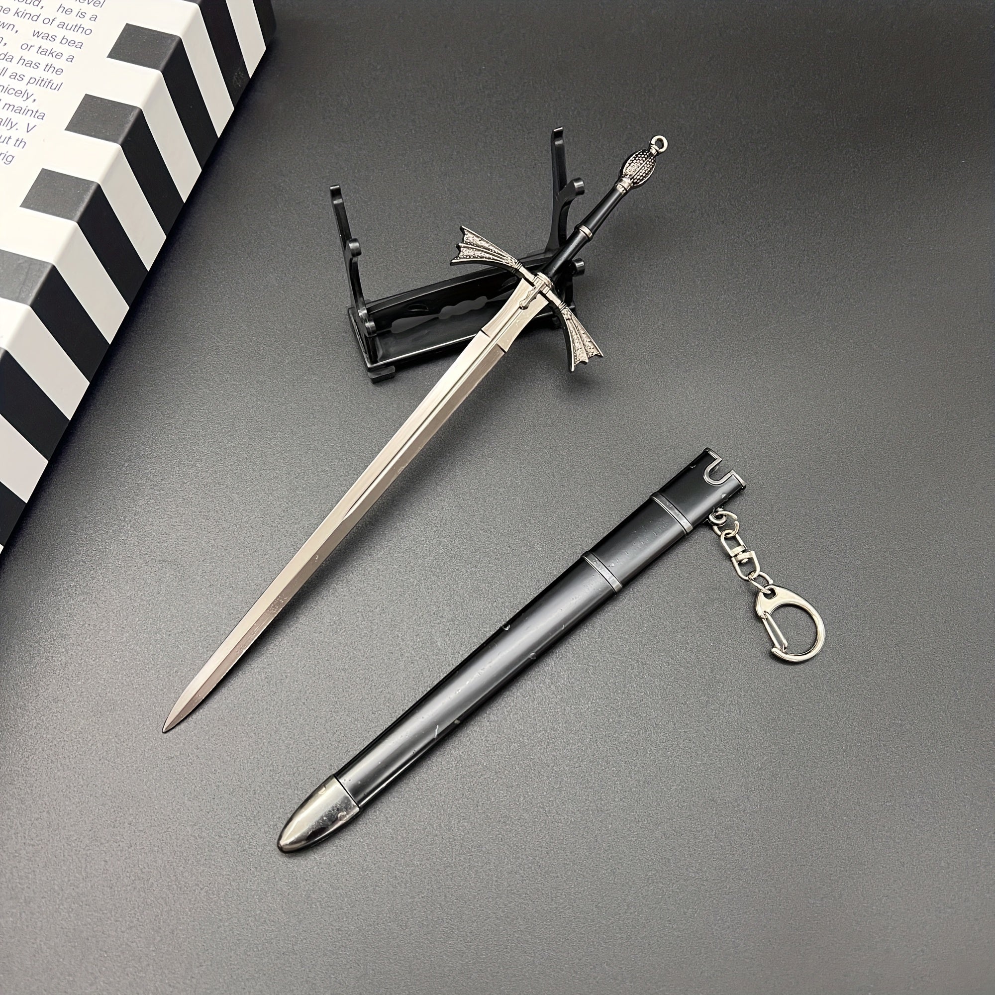 2pcs Mini Weapon Collection for Comic Party, Age 14+