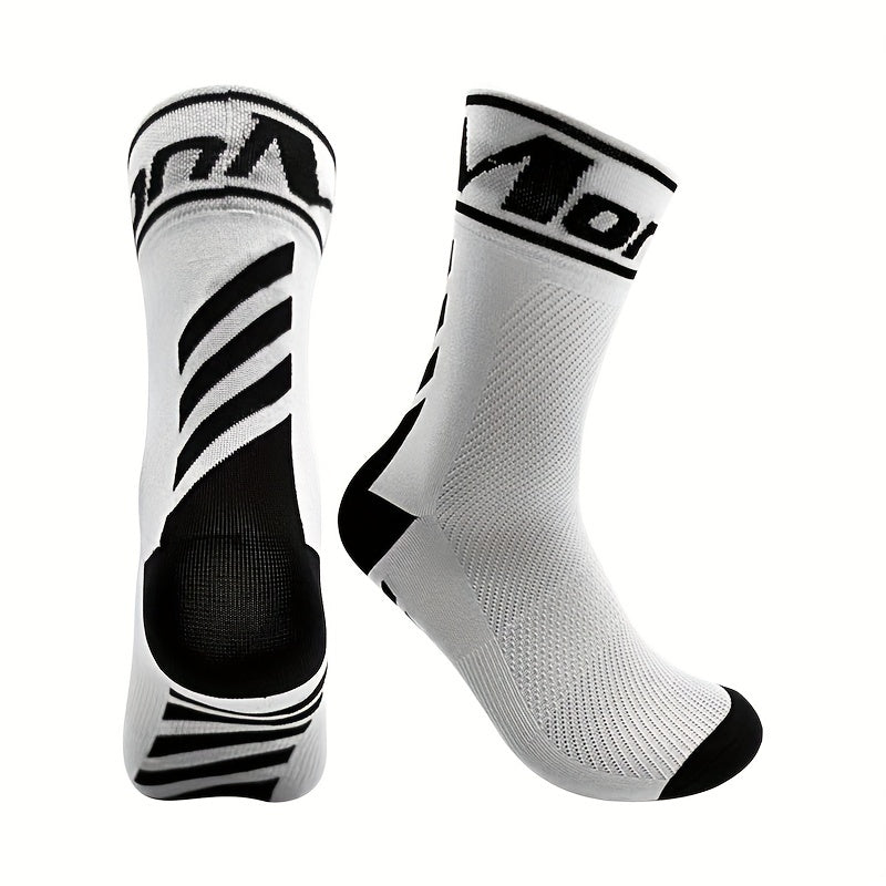 Breathable Sweat Absorbent Mid Calf Cycling Sports Socks