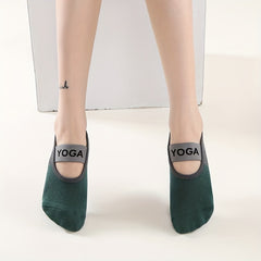 Two Tone Yoga Socks With Grips and Strap