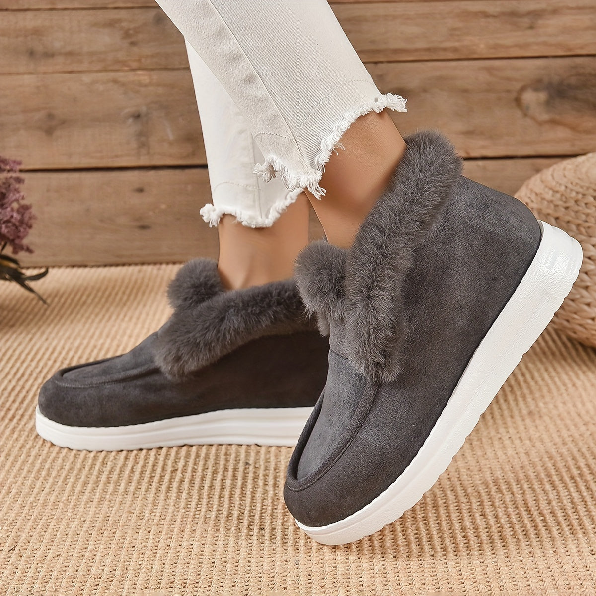 Women's Non-slip Snow Sneakers Warm Thick Bottom Outdoor Shoes