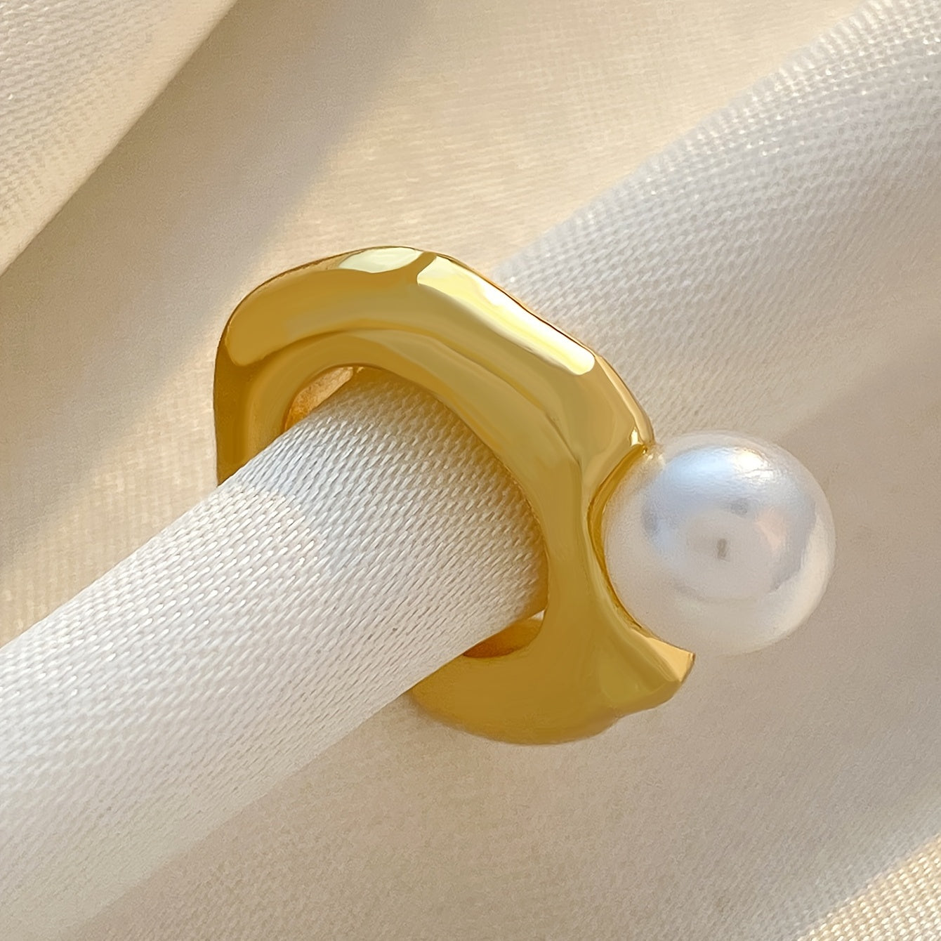 Faux Pearl Decor Ear Cuff Minimalist Style Jewelry