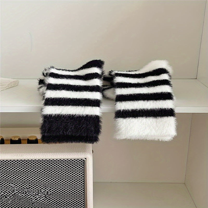 2 Pairs Striped Fuzzy Socks Women's Mid Tube Stockings