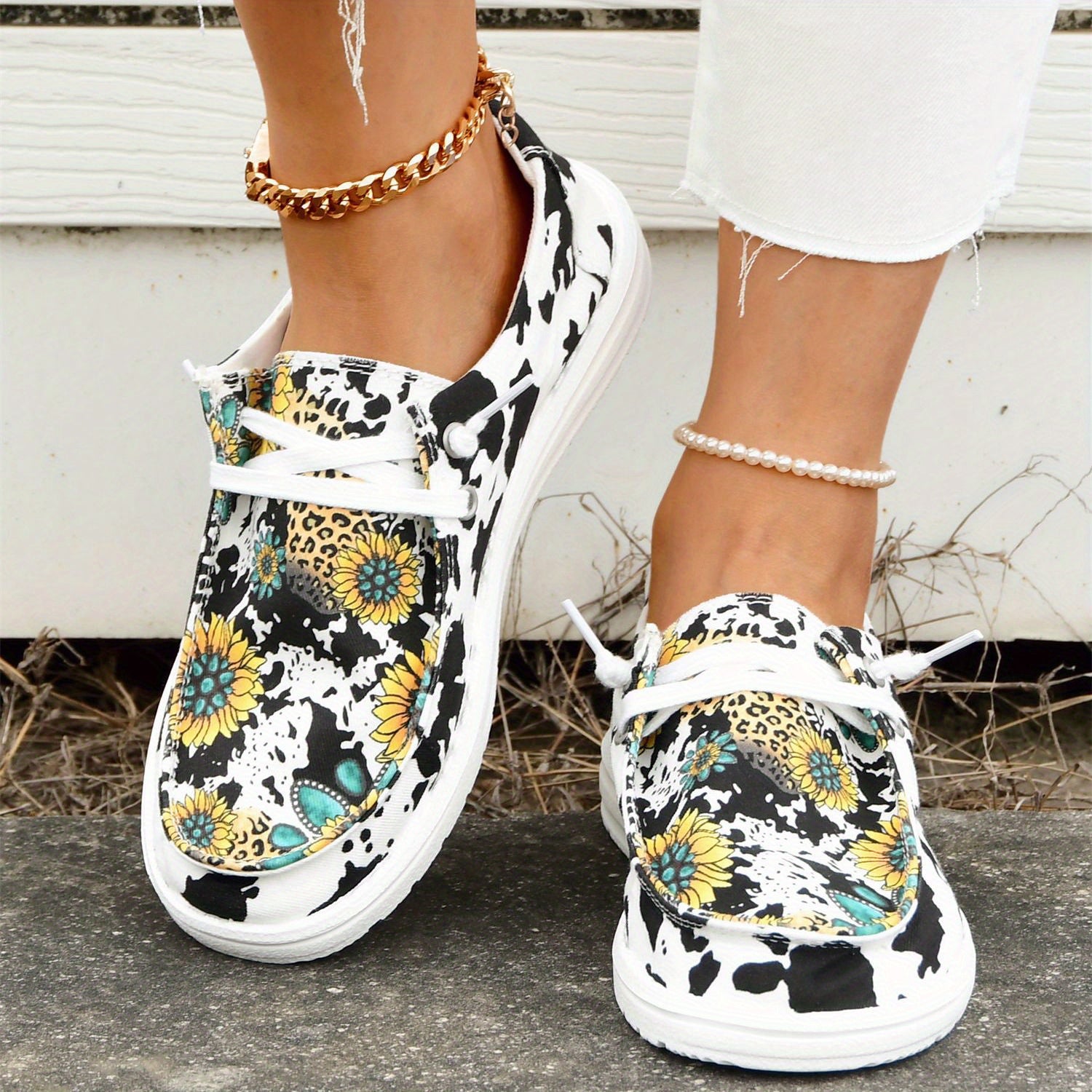 Women's Cow Sunflower Printed Canvas Loafers Lace Up Round Toe Shoes