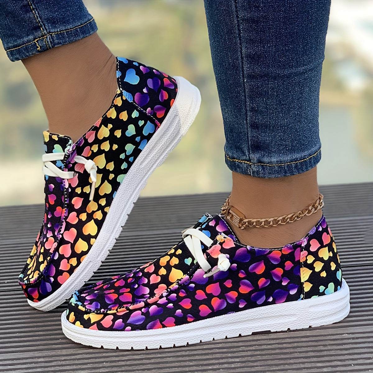 Women's Heart Pattern Skate Shoes Lace-up Loafers