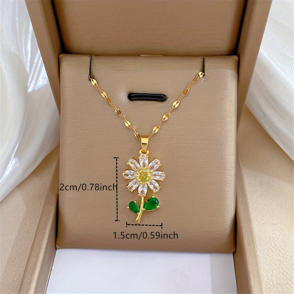 Daisy Flower Pendant Necklace for Women Elegant Collarbone Chain