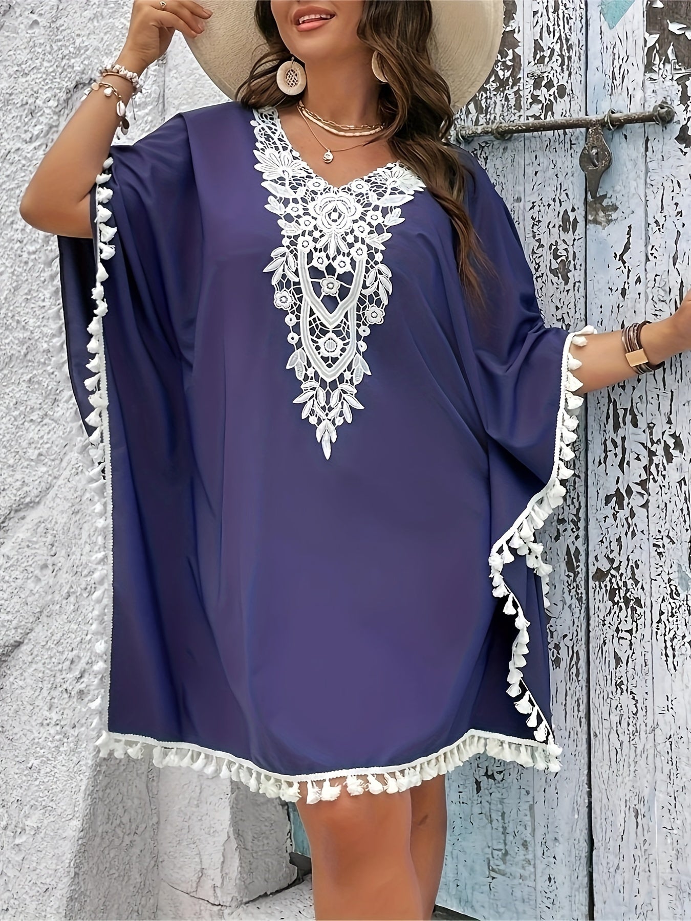  Solid Applique Batwing Sleeve Dress