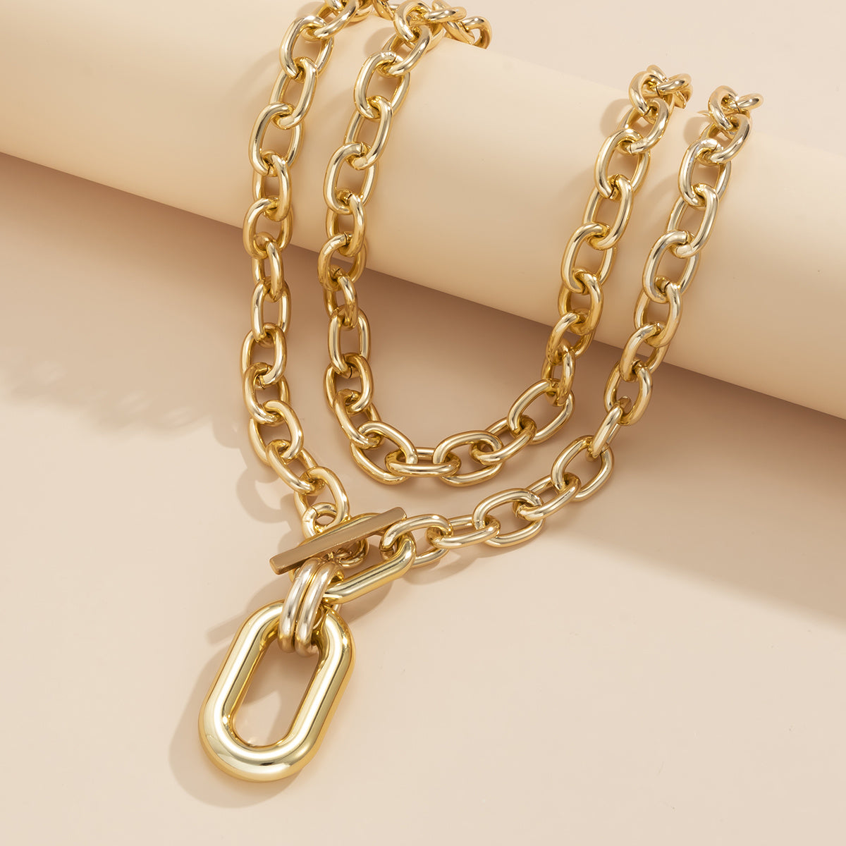 Geometric Round Buckle Chain Necklace Set