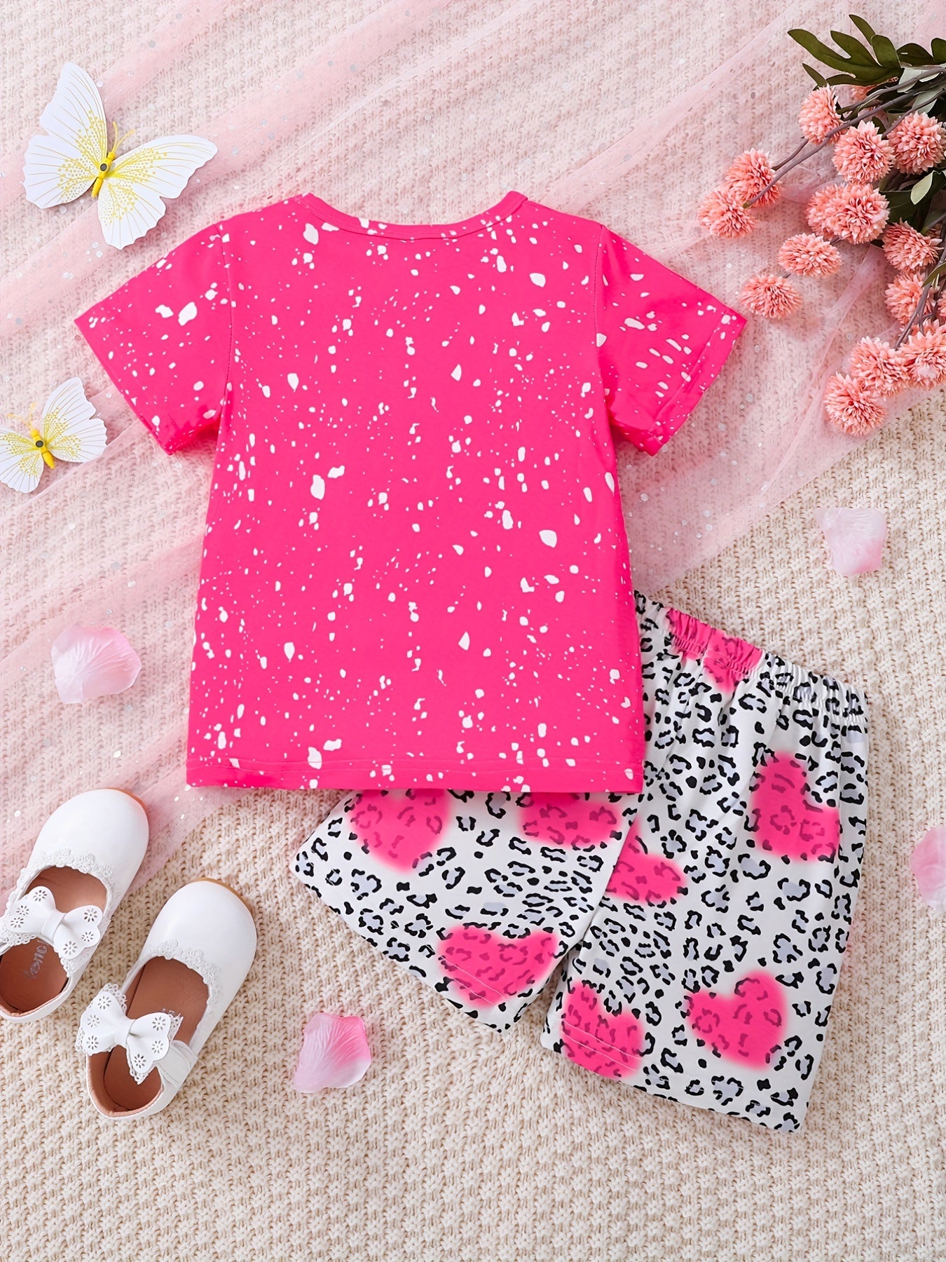 Girls Dancing Girl Graphic T Shirt & Heart Leopard Shorts Set