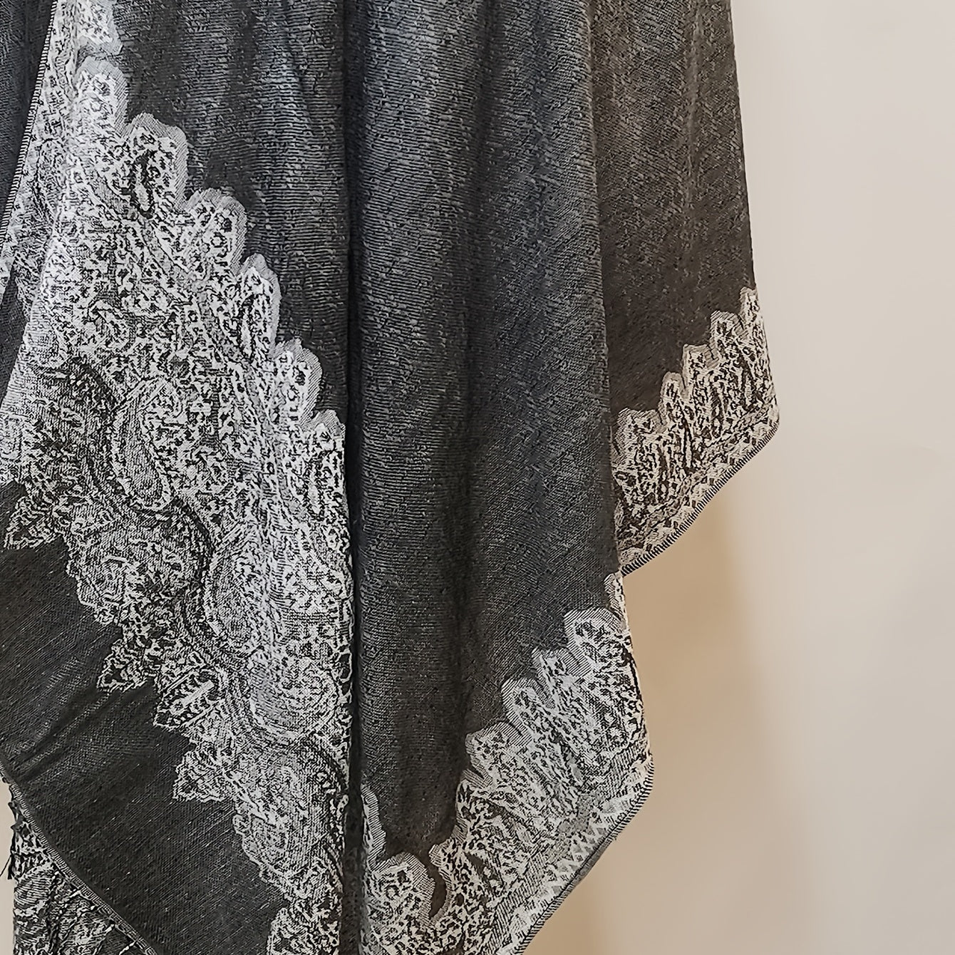 Gray Paisley Jacquard Tassel Scarf Block Wrap Windproof Shawl