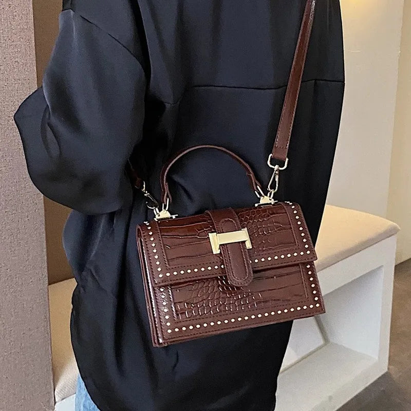 Retro Rivet Messenger Bag Wave Version Women Shoulder Small Square Bag