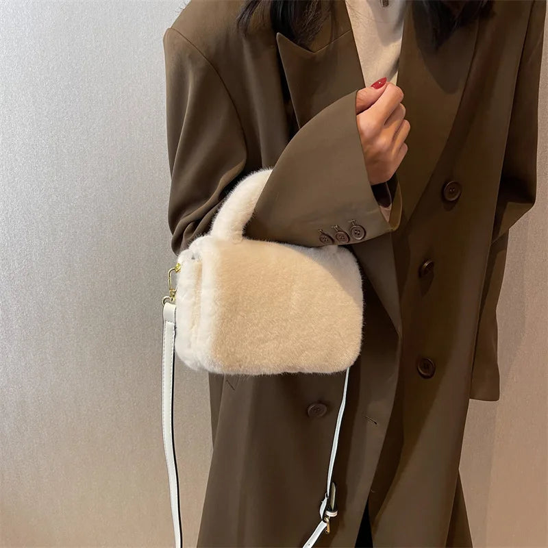 Plush Messenger Bag for Women, Autumn/Winter All-match Portable Bag
