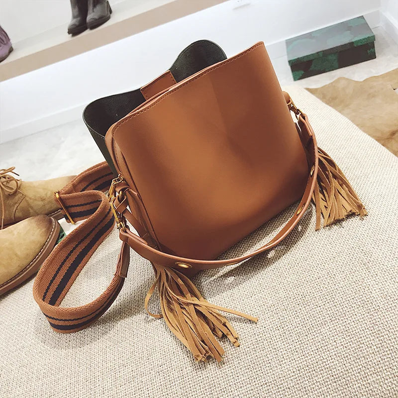 Women Leather Shoulder Bag Crossbody Bucket Bag Width Strap L116