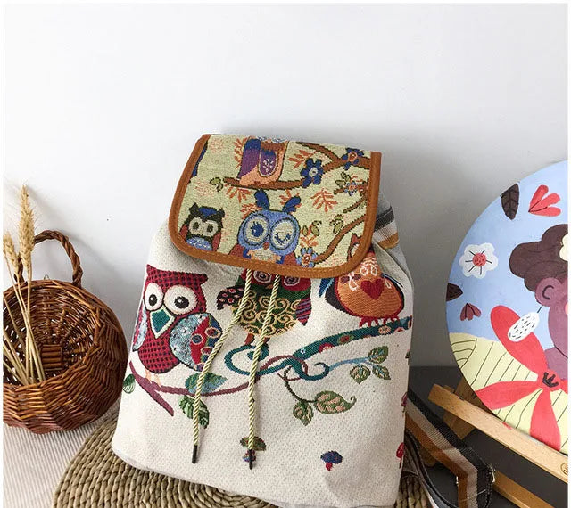 Retro Parrot Drawstring Backpack for Women