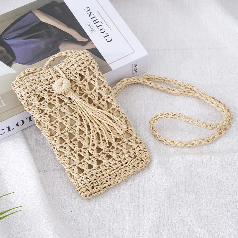 Straw Tassel Crossbody Bag for Summer Beach with Mobile Phone Compartment