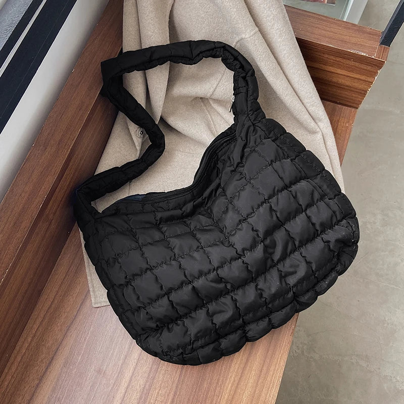 Quilted Retro Large-Capacity Shoulder Bag Tote Bag