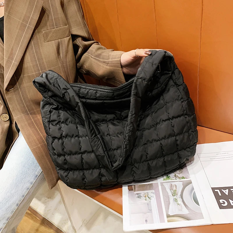 Quilted Retro Large-Capacity Shoulder Bag Tote Bag