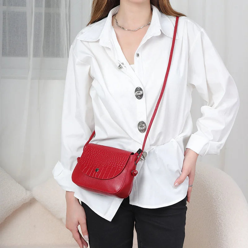 Square Rivet Messenger Bag Chain Crossbody Bag