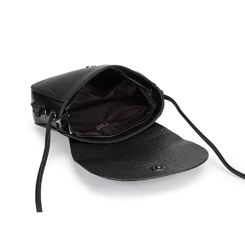 Square Rivet Messenger Bag Chain Crossbody Bag