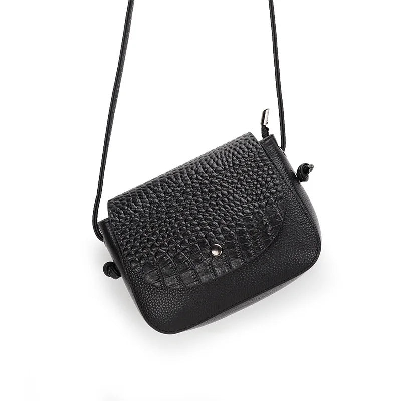 Square Rivet Messenger Bag Chain Crossbody Bag