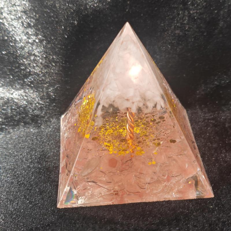 Crystal Ball Pyramid Crushed Stone Home Decoration