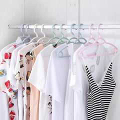 5pcs Wide Shoulder Plastic Hanger Drying Rack for Adult Clothes