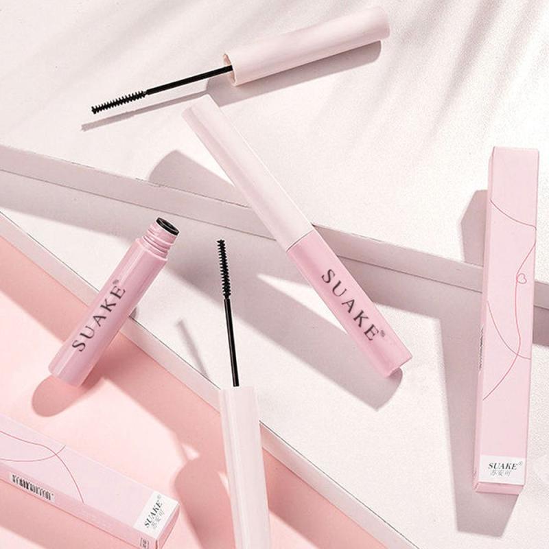 Waterproof Volumizing Mascara for Natural Look